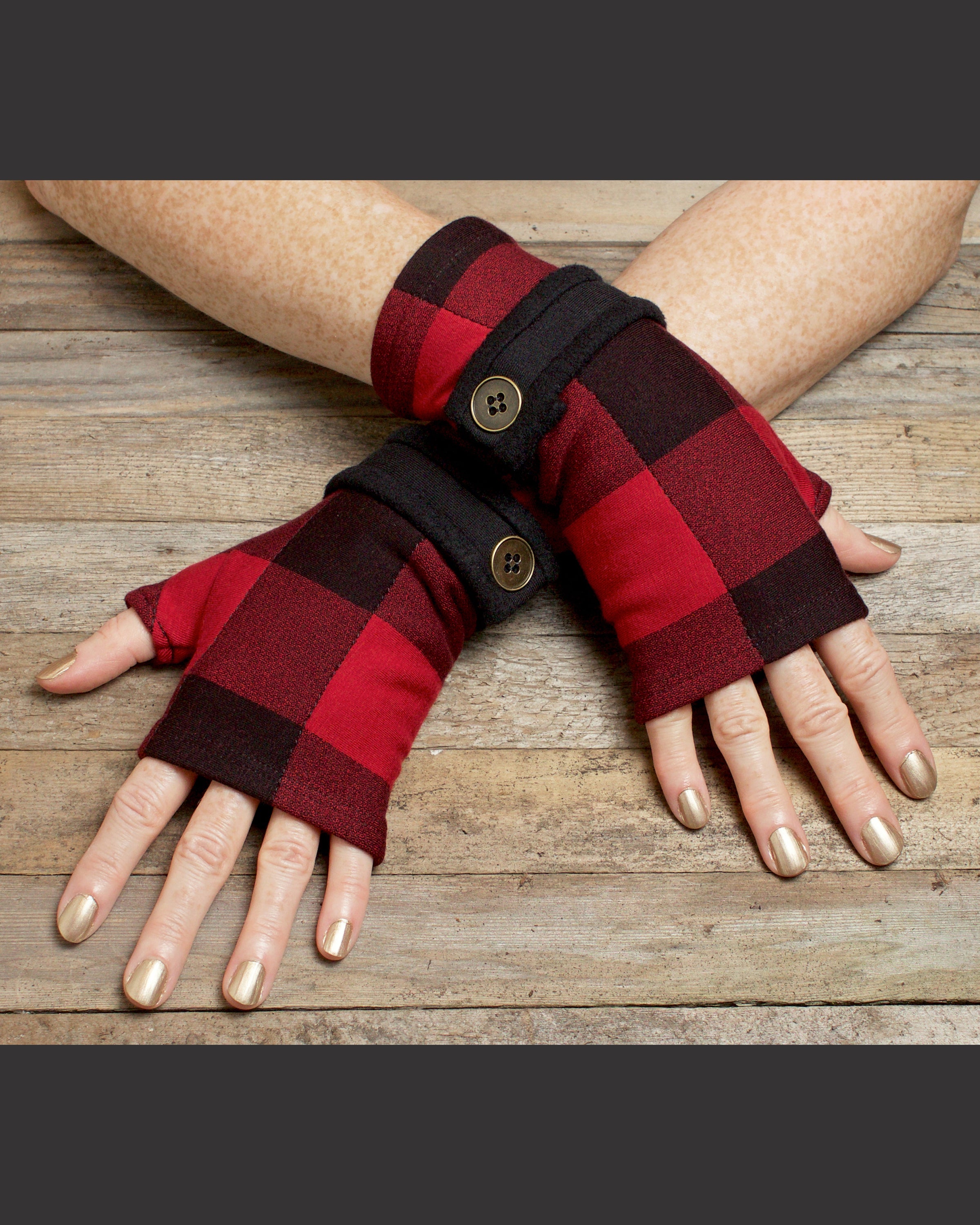 buffalo fingerless gloves