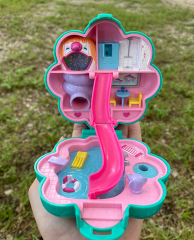 Vintage polly pocket compact