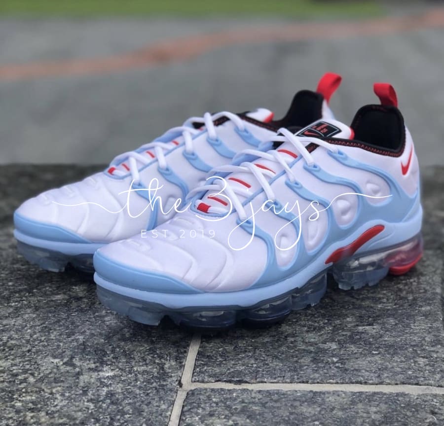 nike vapormax plus red and blue