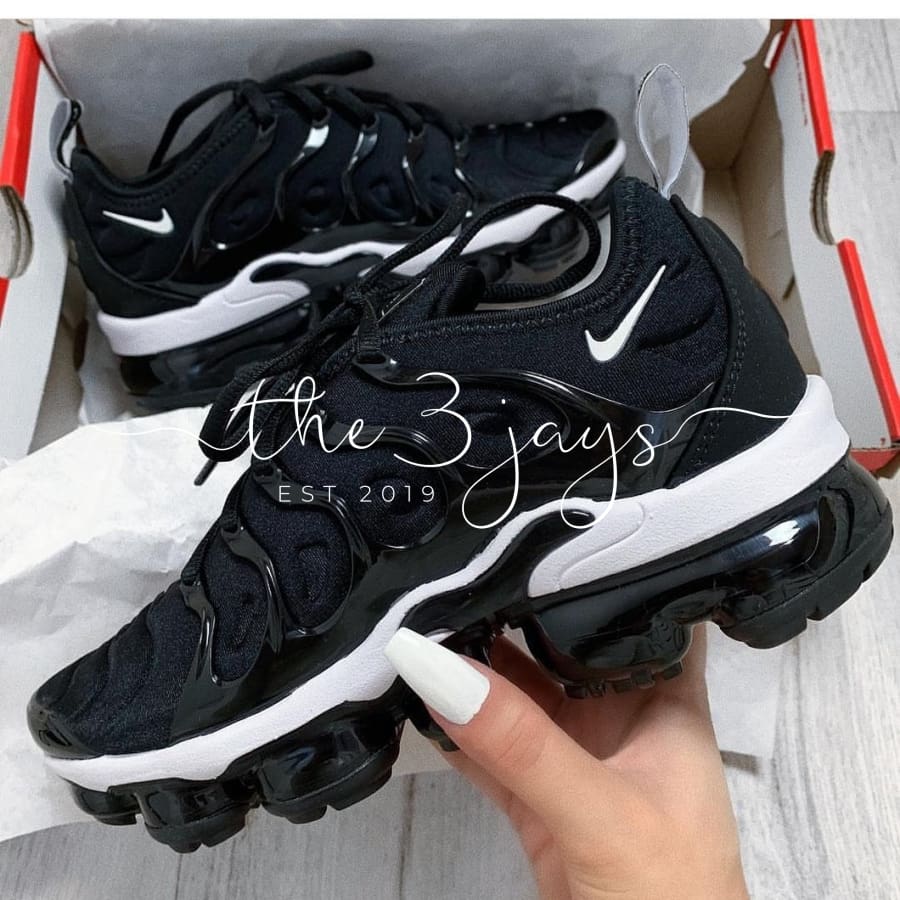 NIKE AIR VAPORMAX PLUS HOW TO CLEAN THEM