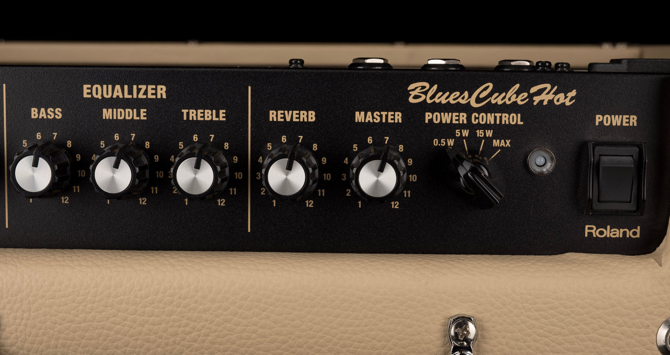 最大82％オフ！ Roland ローランド Blues Cube Hot Guitar Amplifier