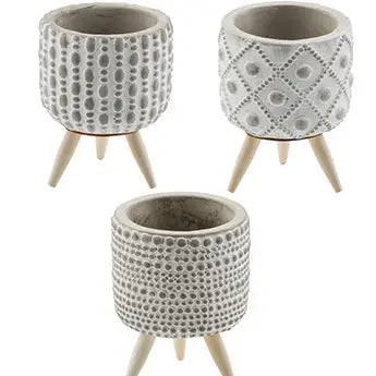 EMBOSSED PLANTERS WITH FEET