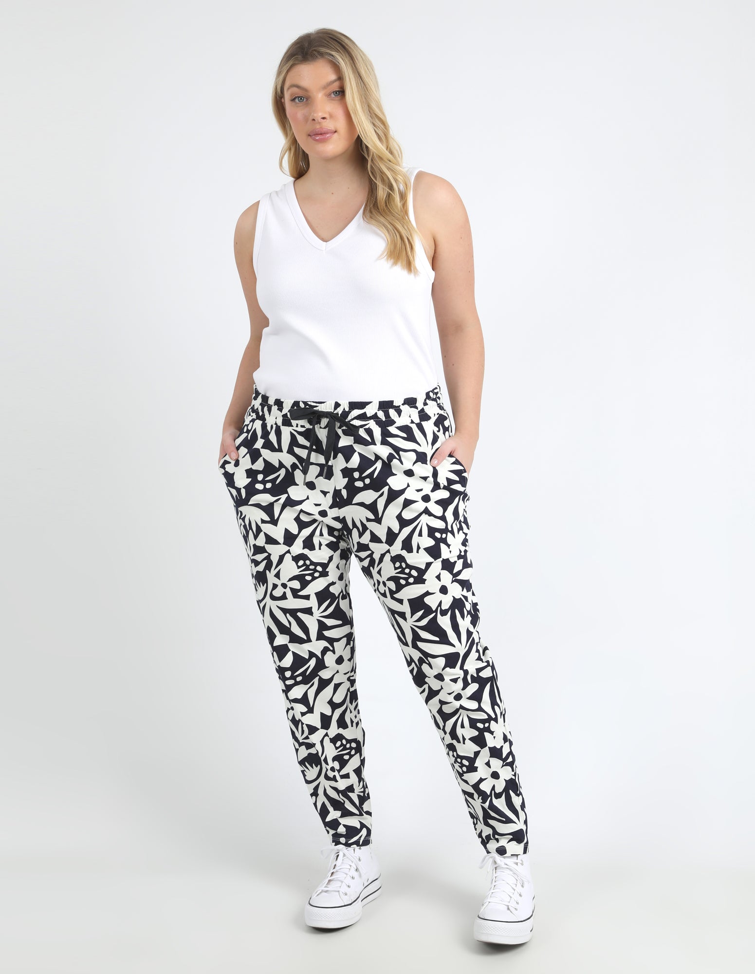 Stencil Floral Pant Naval Blue Floral