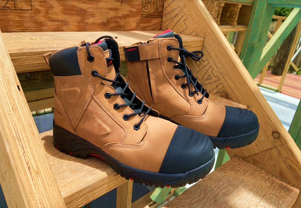 The combination of laces and a zipper in the Ergonx Elements Work Boot offers the best of both worlds.