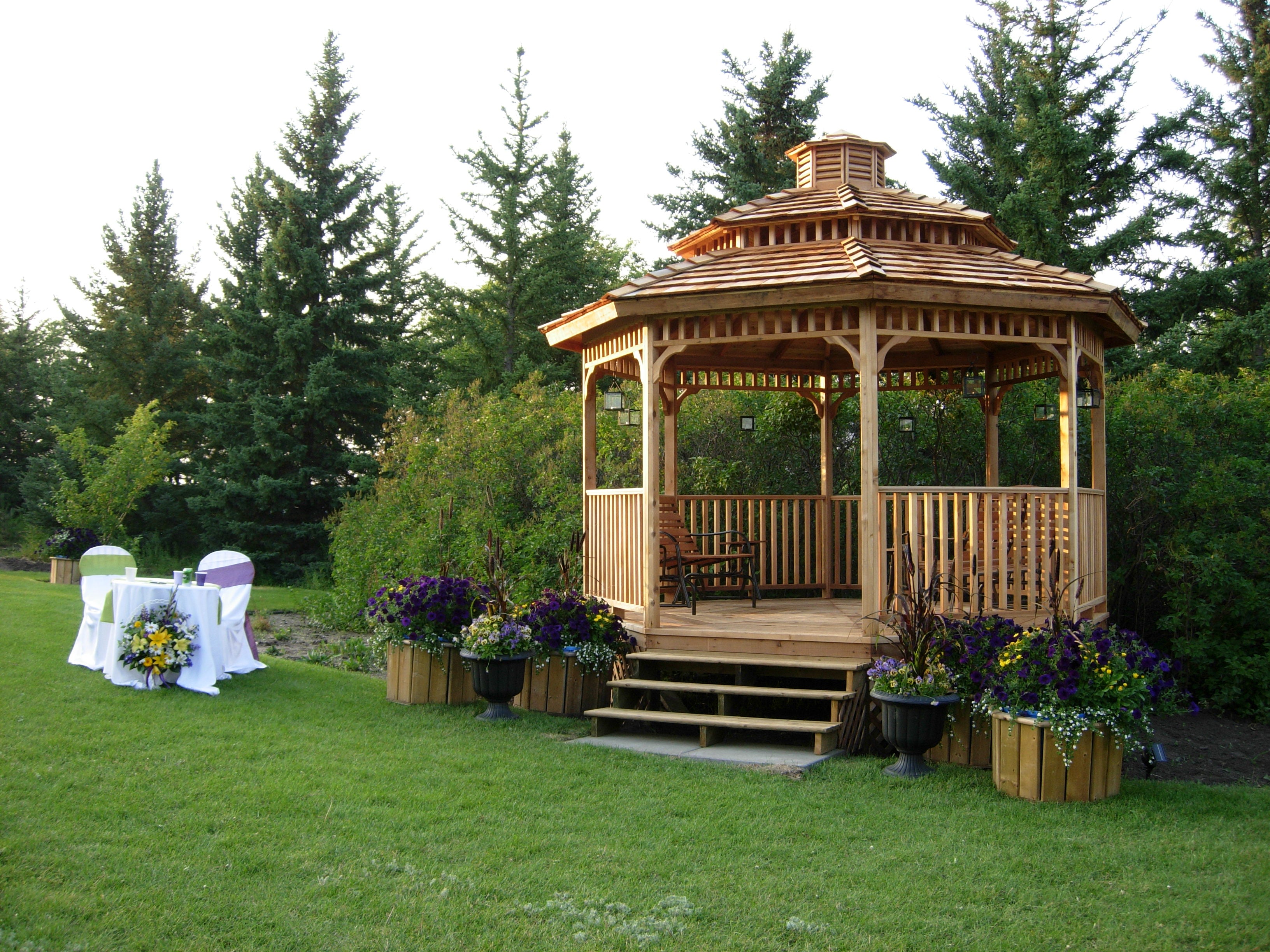 Octagon Gazebo Kits 8 Sided Diy Wedding Gazebos Cedarshed Canada