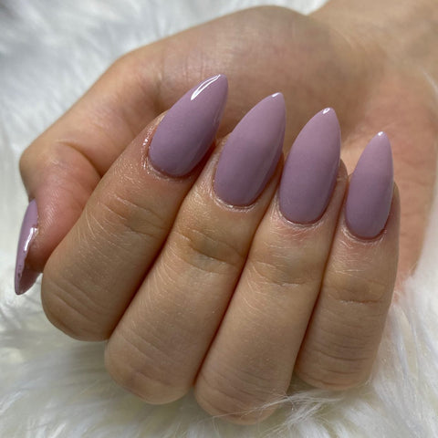 lilac-nail-art