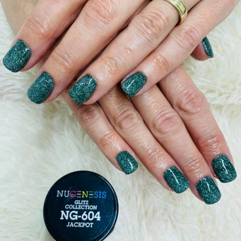 glitter-green-winter-dip-powder-nail-art