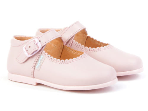 Walker Shoes, Pink Mary janes, leather 