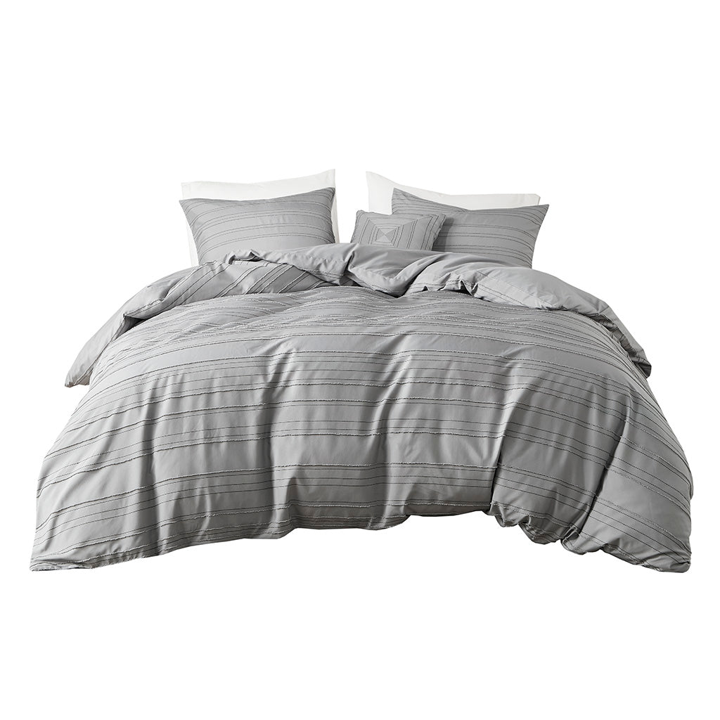 Gracie Mills Lucia Dyed Clip Jacquard Duvet Cover Set with Throw Pillow