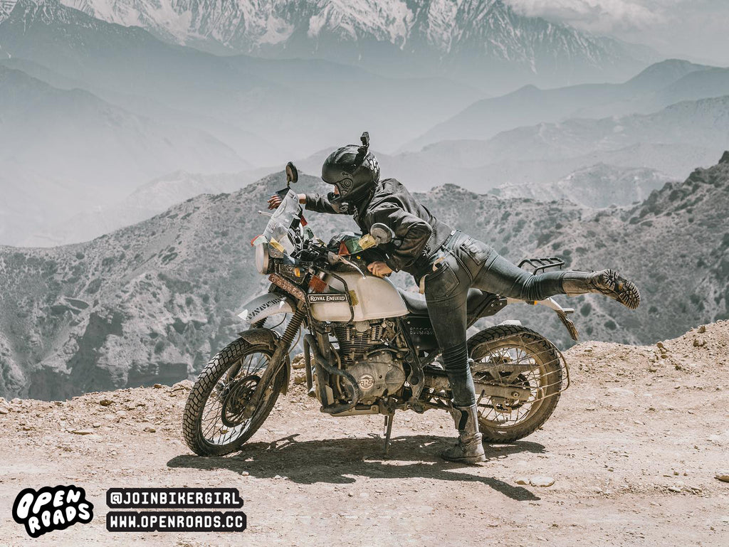 Jessica Zahra traveling the world on her motorcycle - Moto Femmes