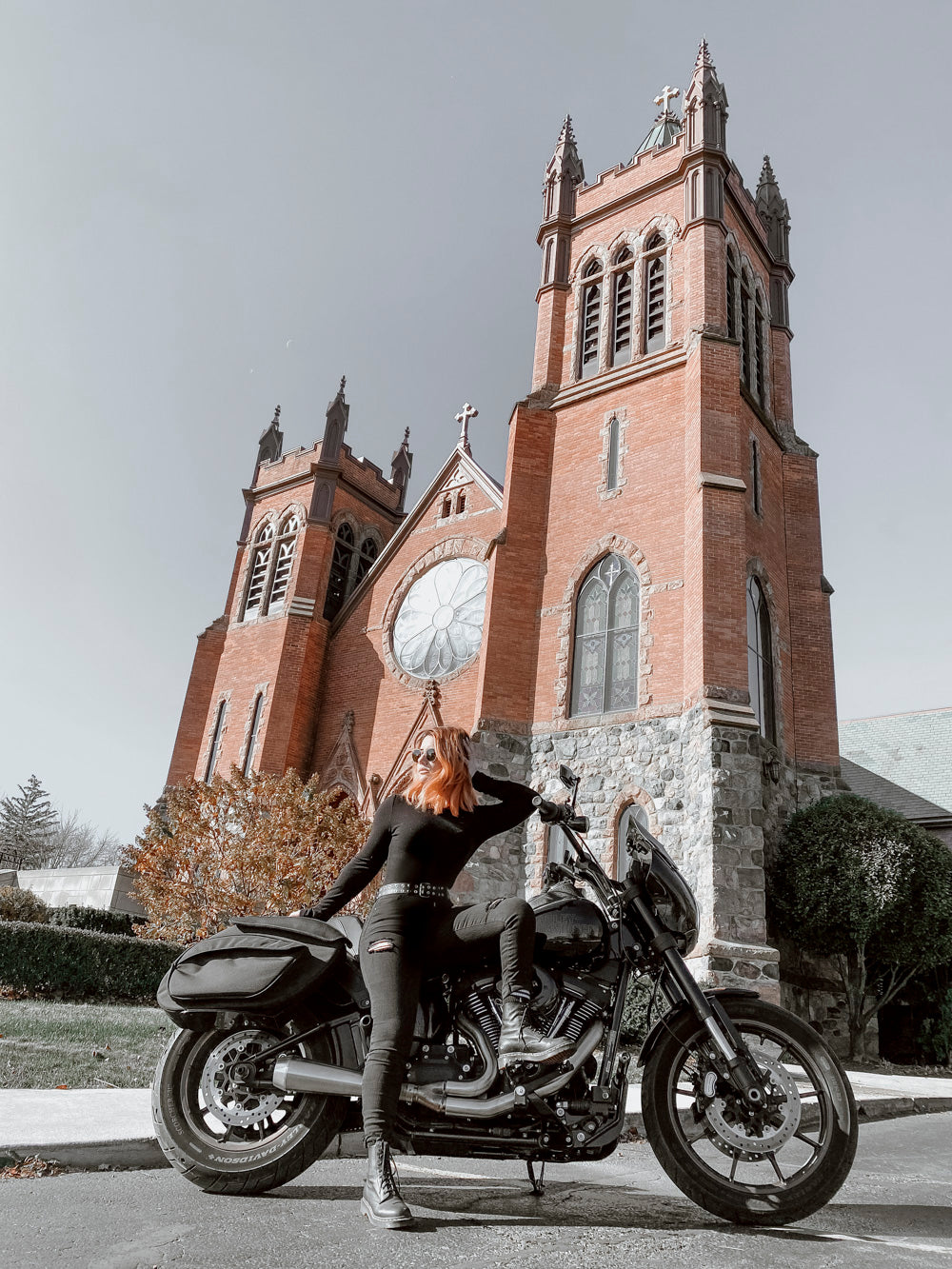 Short women who ride. Harley Davidson FXLRS