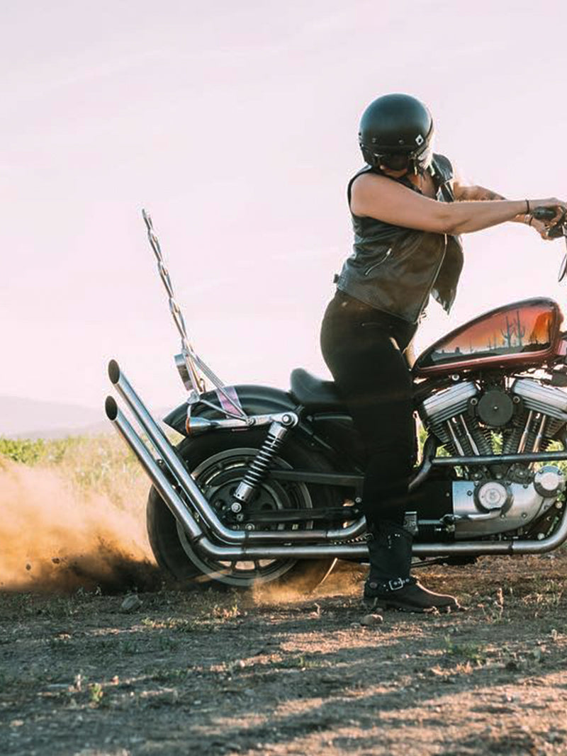 Upsweep straight exhaust pipes on Harley Sportster