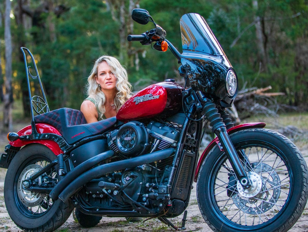 Zoe Swain with er Harley StreetBob Motorcycle - Moto Femmes Australia