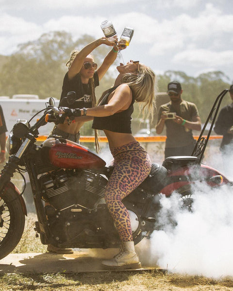 Mudgee Meltdown 2018 burnout - Moto Femmes Australia