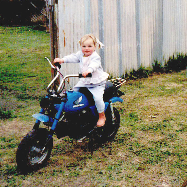 Jessica Bone's motorcycle story at Moto Femmes
