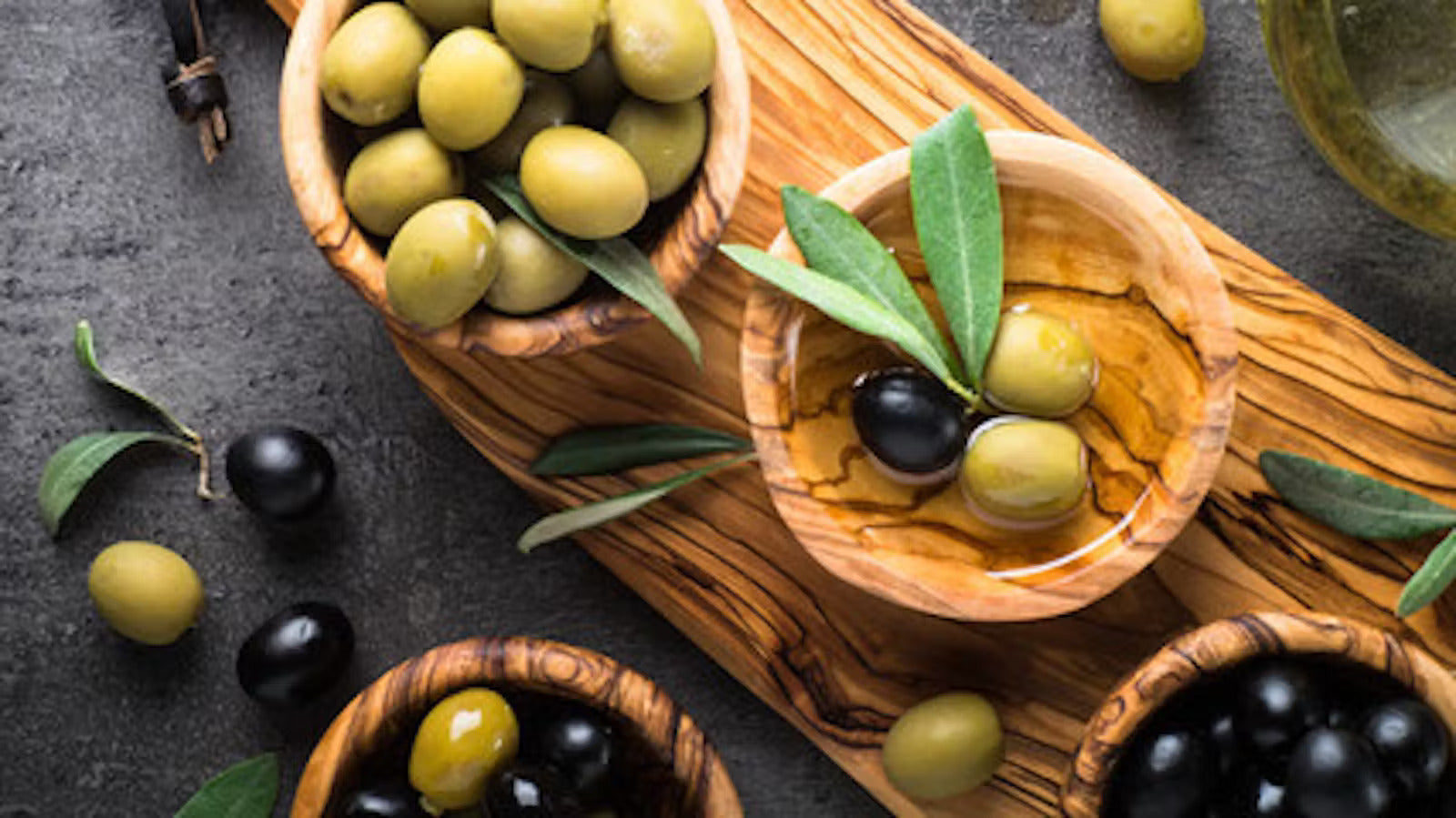 Olives Kalamata vs Olives noires