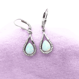 Luxus Page Earrings Category.png__PID:6d3f6a06-862b-4173-8157-9657ab07ae33
