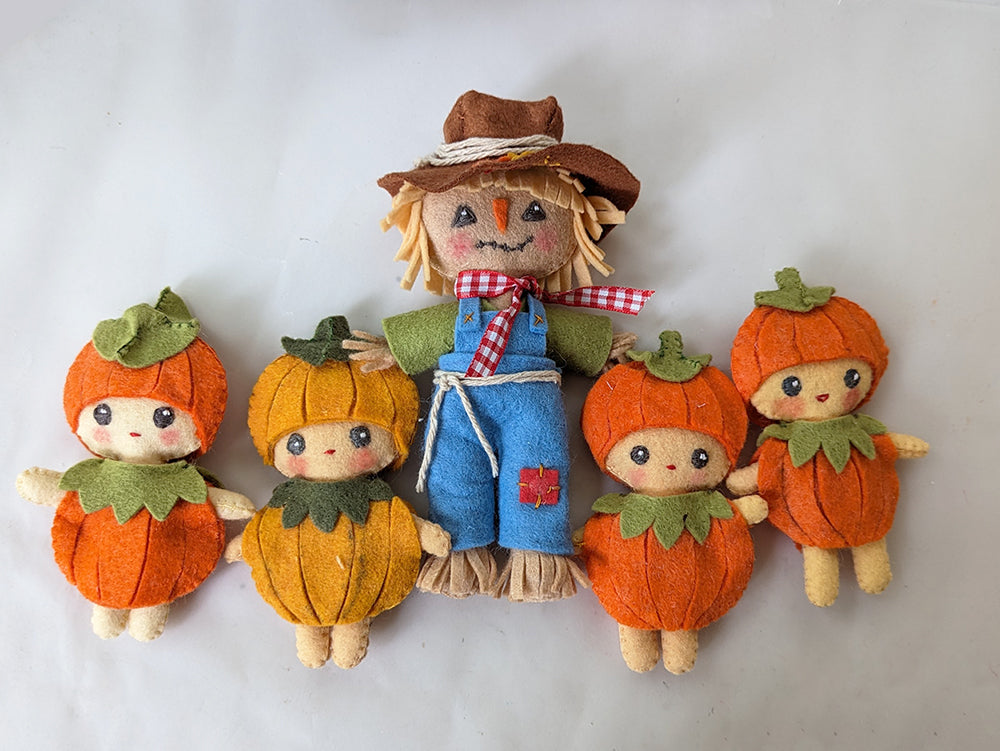 Finished Scarecrow and Pumpkins
