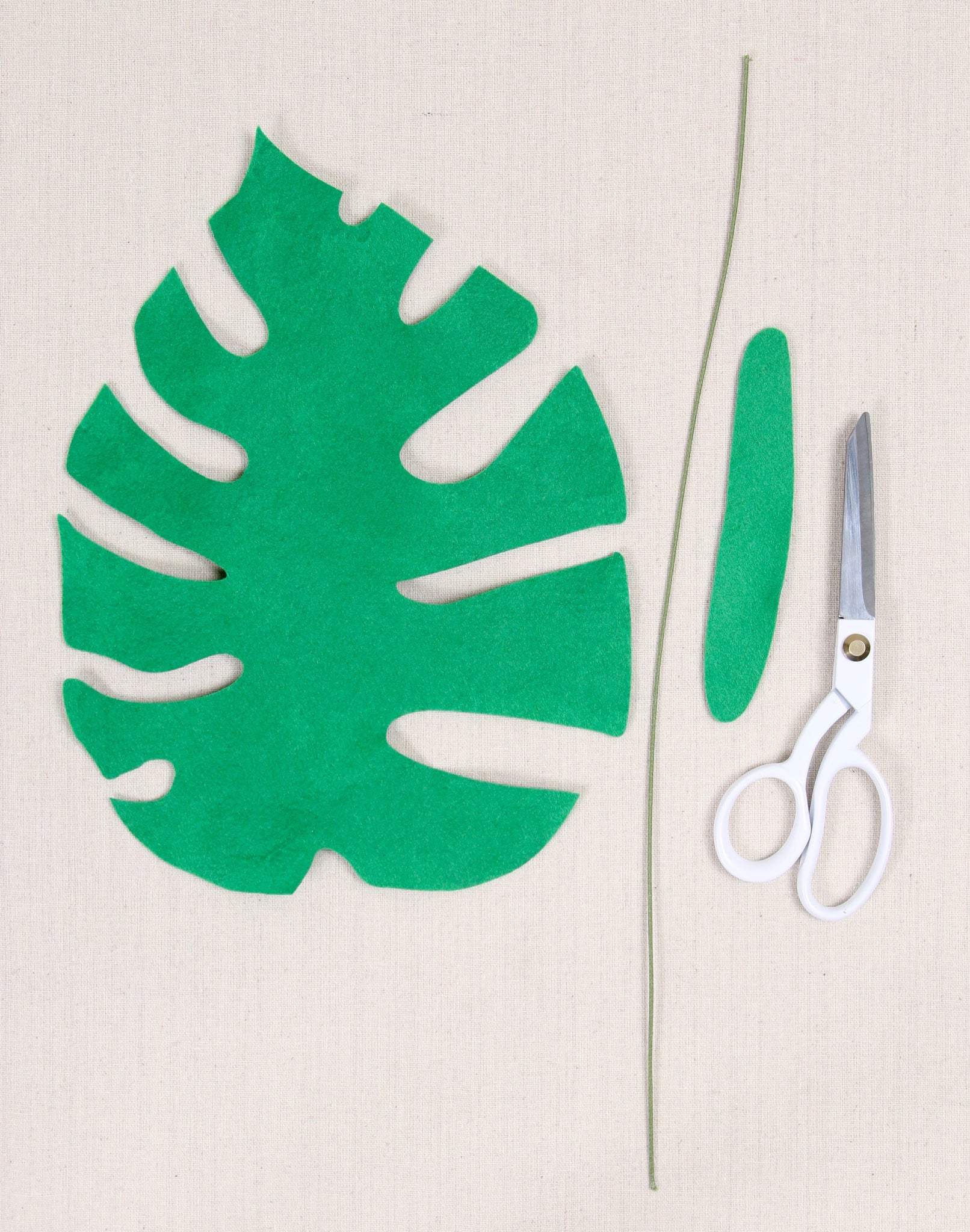 DIY kit monstera leaf bead tutorial for beginners - Inspire Uplift