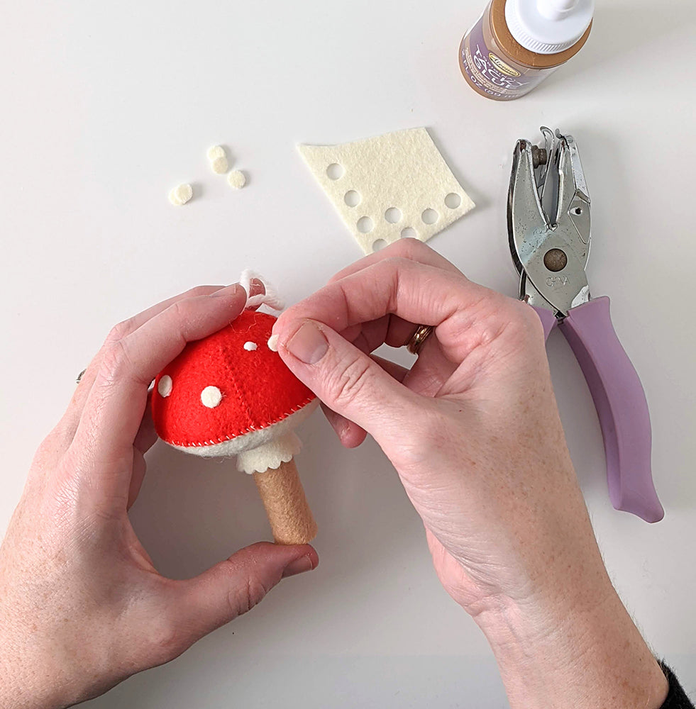 Adding dots to mushroom