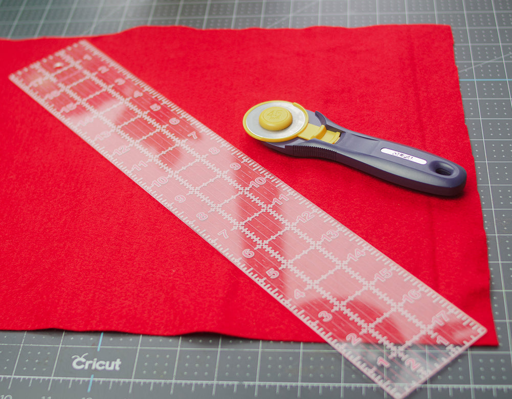 Cutting felt sheet into square