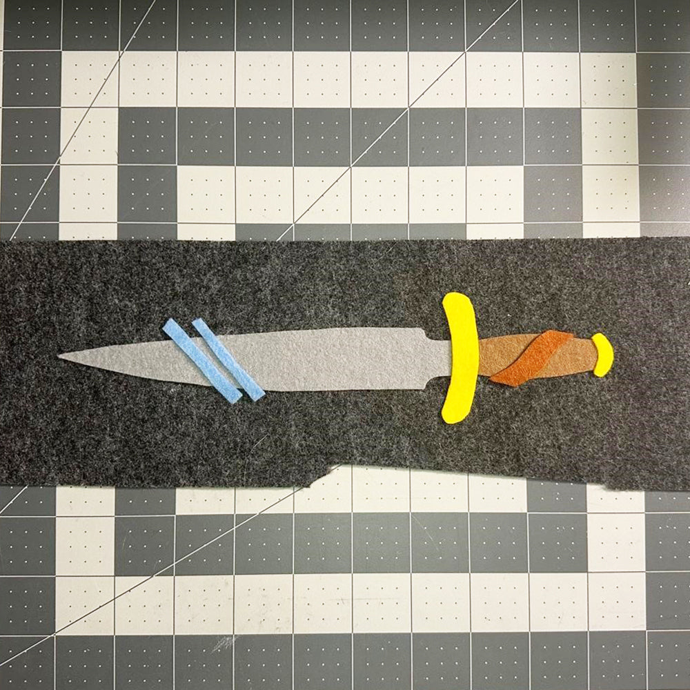 Gluing knife pieces for background