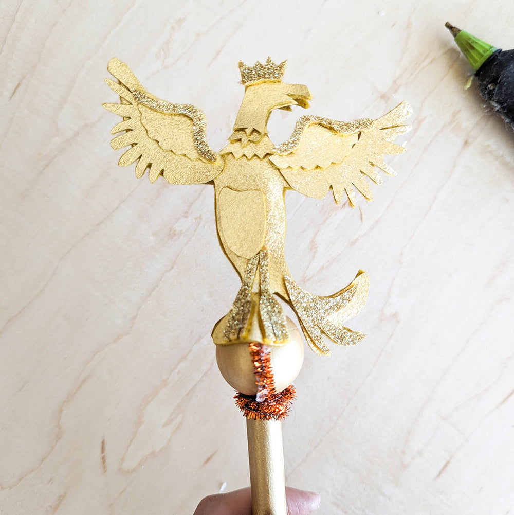 Attaching eagle to sceptor