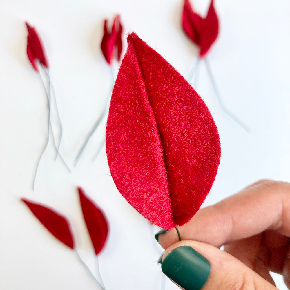 Opening petal shapes with wire