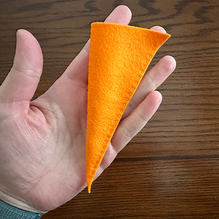 Stitching carrot form