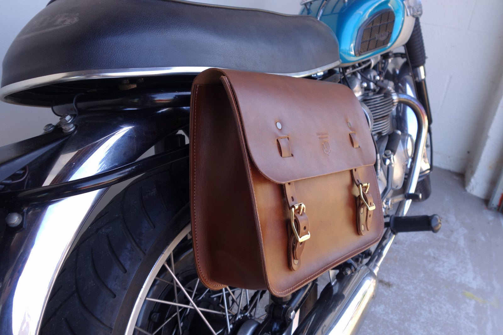 single side saddlebag motorcycle