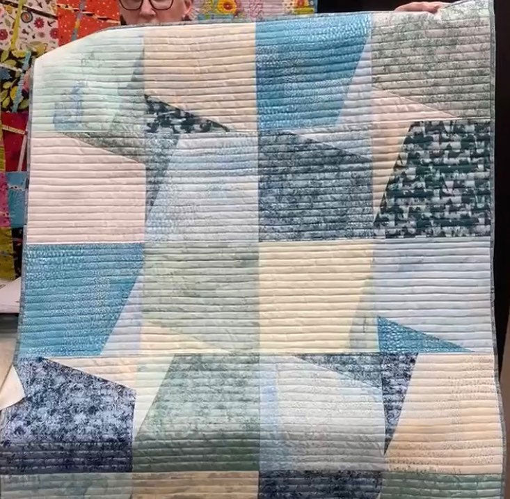 Stella quilt pattern sewn by Christine Vinh using half of a Pearl Light Fat Quarter bundle