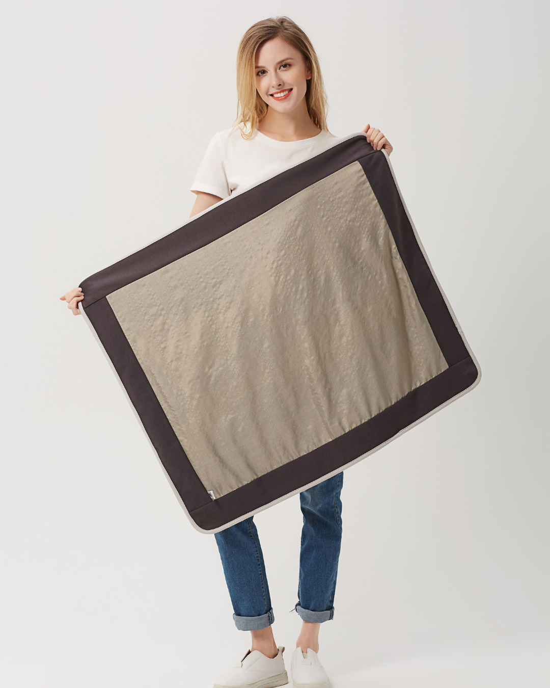 Faraday Blanket With Pocket EMF Protective – Smart & Safe Solutions