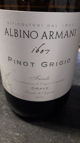 Albino Armani Pinot Grigio Friuli Grave Itália Branco 2020 – The Wine  Company Portugal - Chez Saroj & Janu - Komayo (Lisbon Causeway Trading, Lda)
