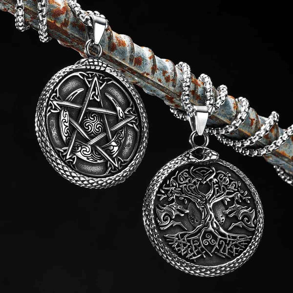 Yggdrasil-Anhänger mit Ouroboros und Wölfen Xenos Jewelry