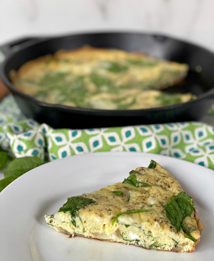 Easy clean out the fridge frittata recipe that uses up all those half consumed vegetables, cheese and proteins. This easy egg dish is perfect for any meal to share! #eggs #glutenfree #frittata #spanishtortilla #breakfastrecipe #easyrecipes #lifehack #20minuterecipes