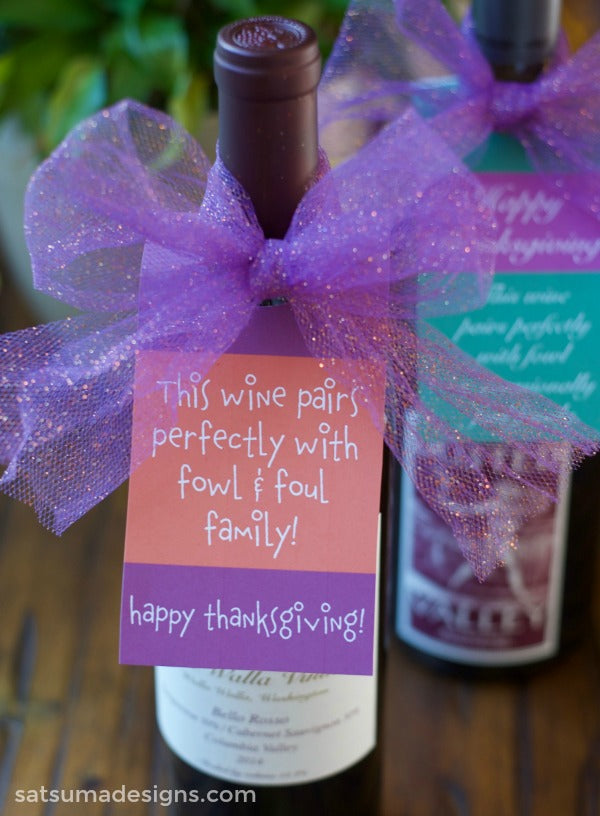 Canadian Thanksgiving and US Thanksgiving wine bottle gift tags | Free Printable | Funny gift tags | SatsumaDesigns.com #printables