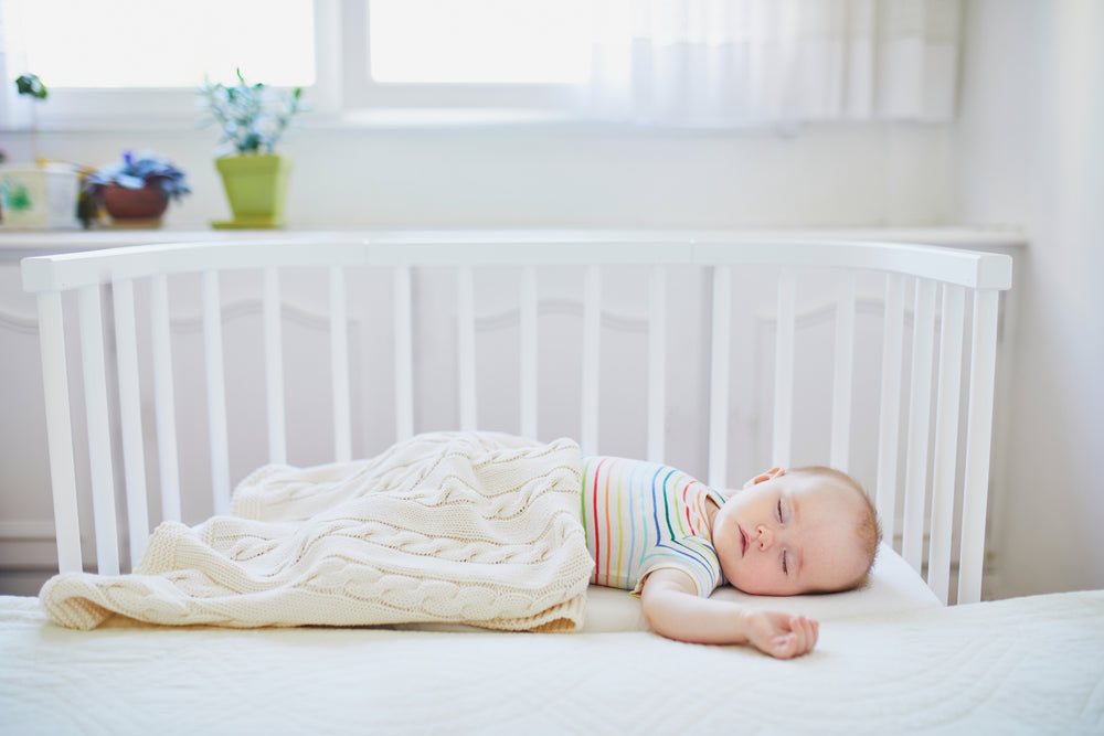 The Complete Co-Sleeper Buying Guide For New Parents
