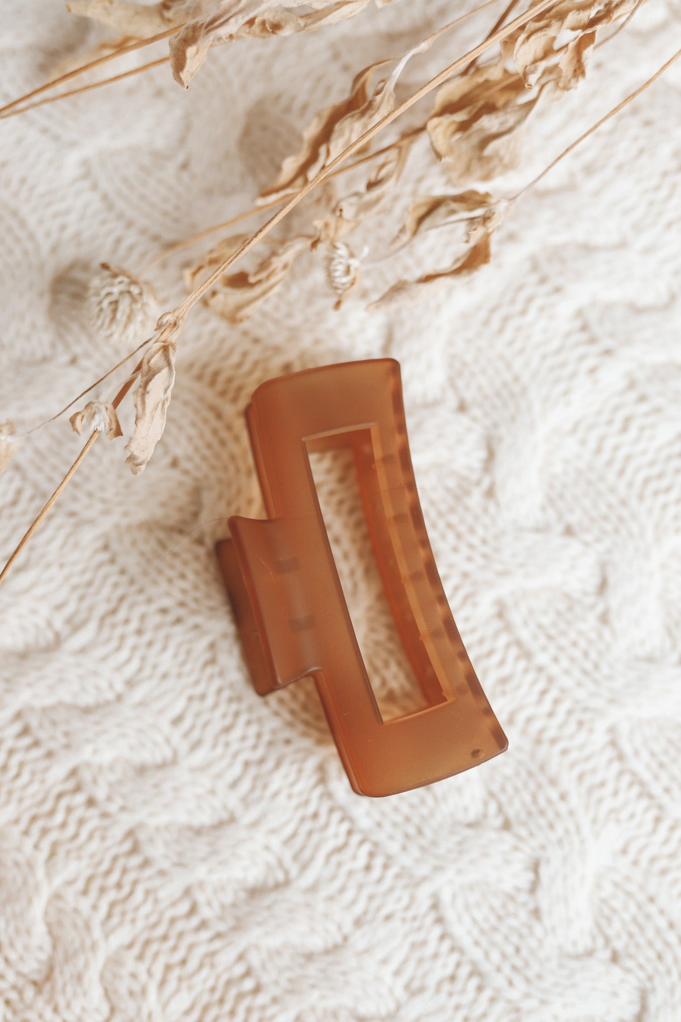 SEMI-TRANSPARENT RECTANGULAR HAIR CLIP   LIGHT BROWN