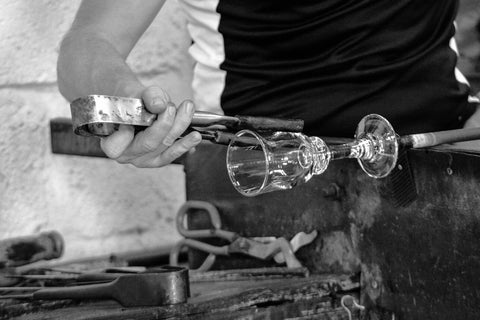 jerpoint glass handmaking a wine glass