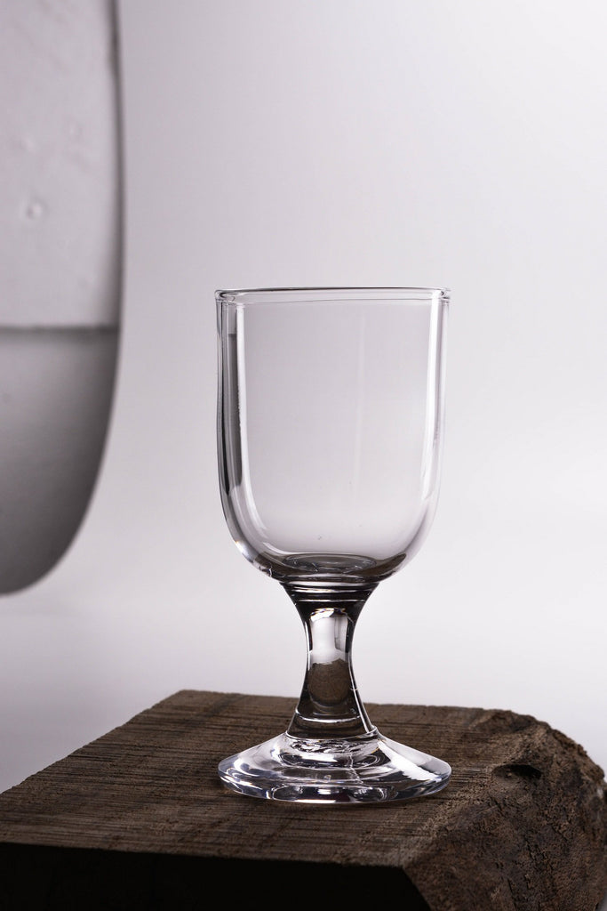 https://cdn.shopify.com/s/files/1/0792/5687/products/large-rummer-goblet-306419_1024x1024.jpg?v=1615459004