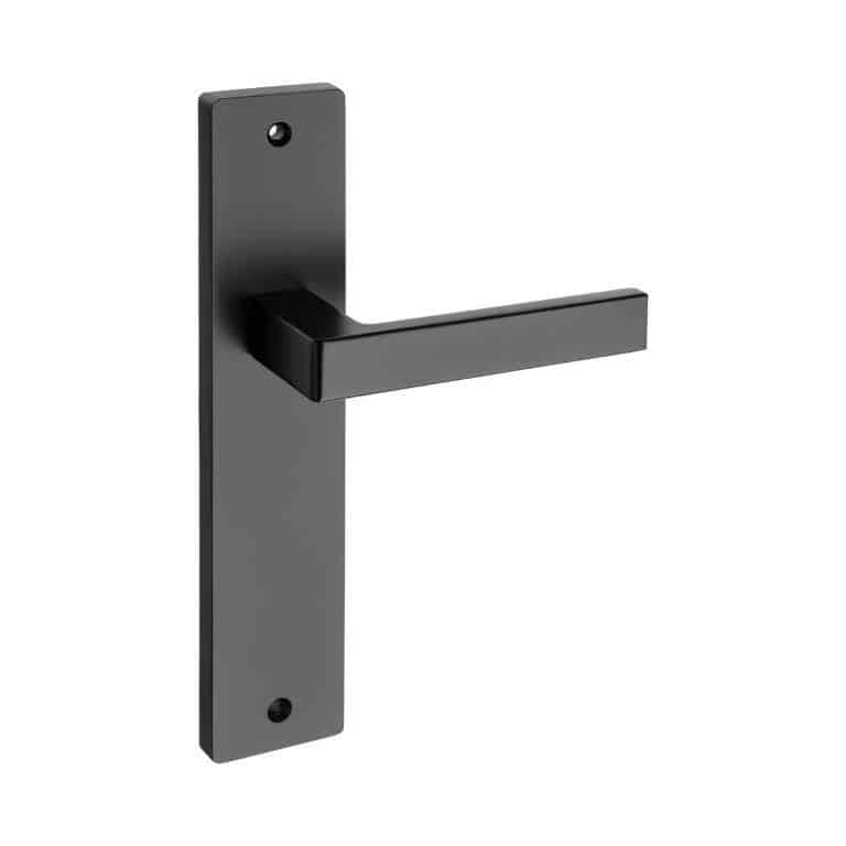 zamak-lever-handle-on-plate-matt-black-2