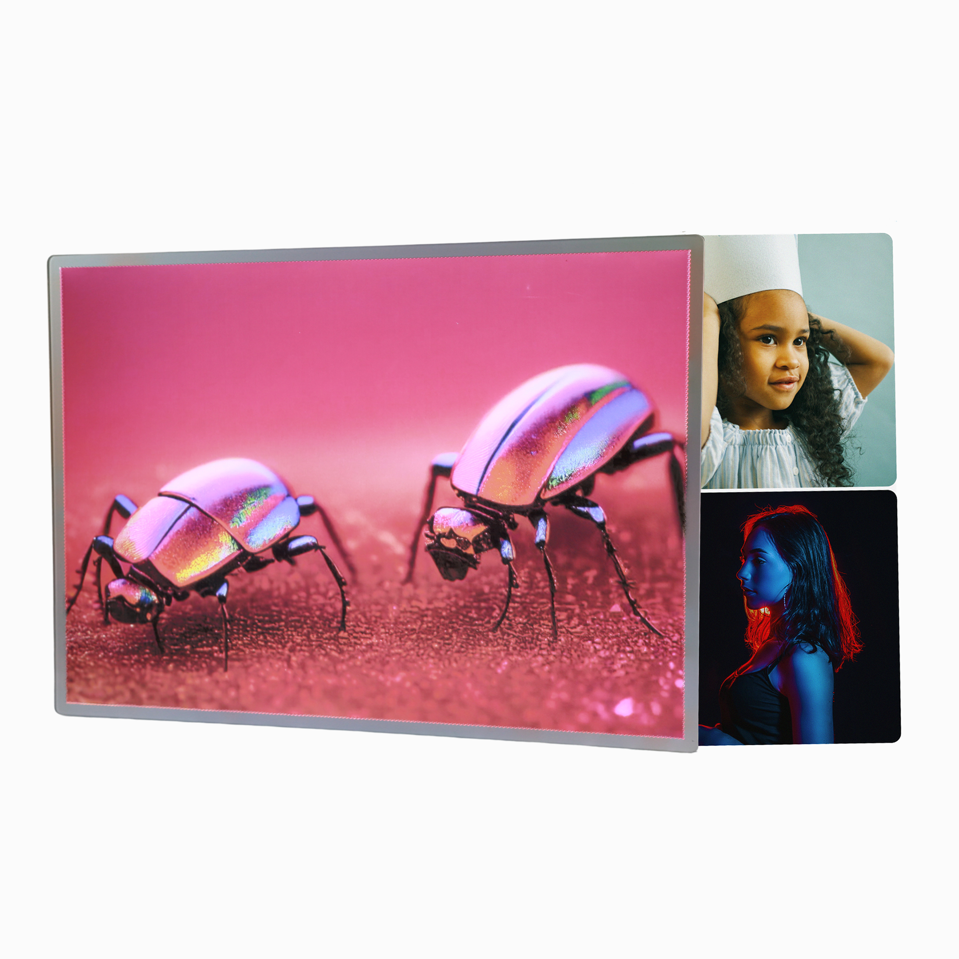 The MOMNT+ Smart Poster Frame & 2 Vinyl Bundle