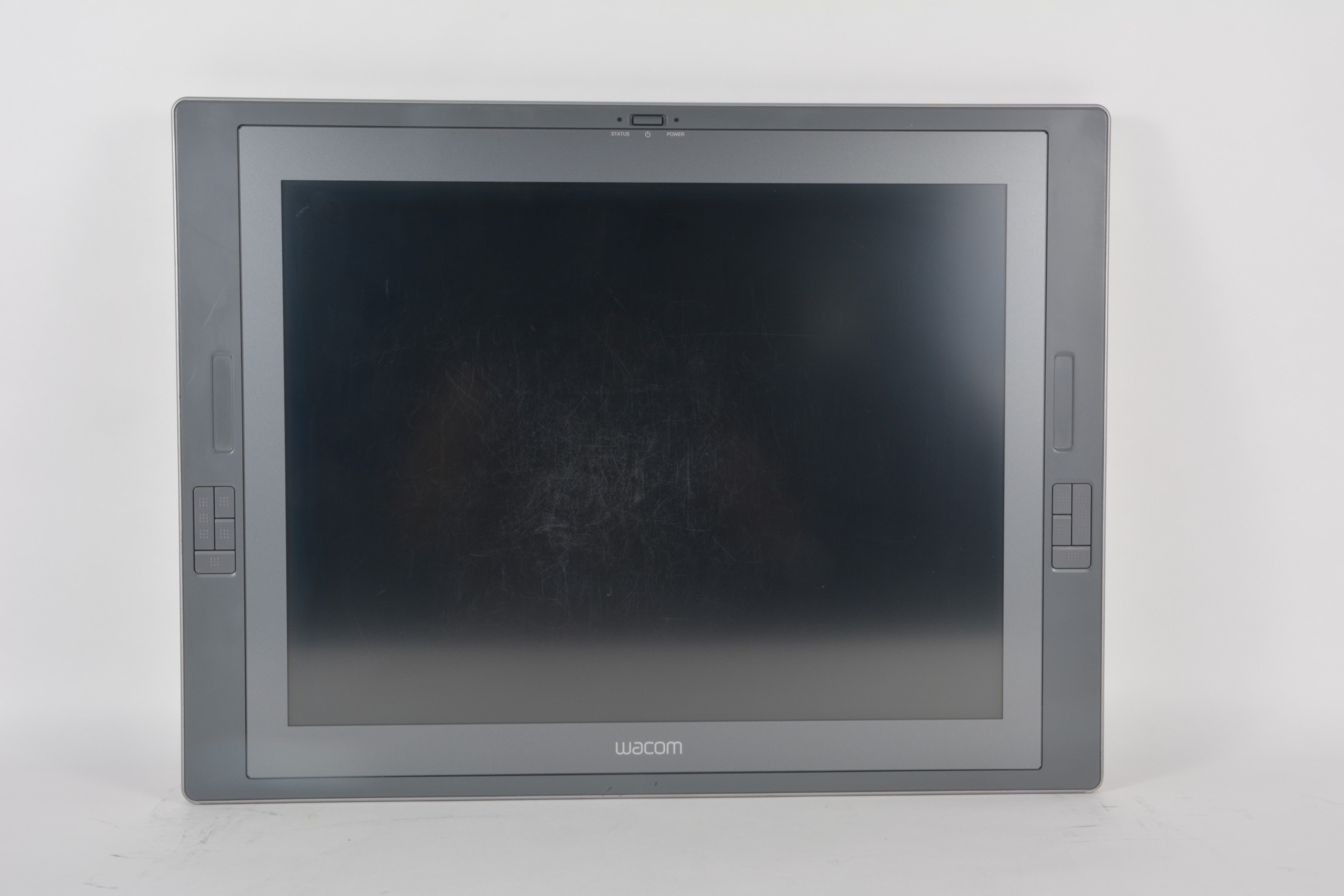 Wacom DTZ-2100D Cinitiq 21UX LCD Tablet With Stand- Fair Condition