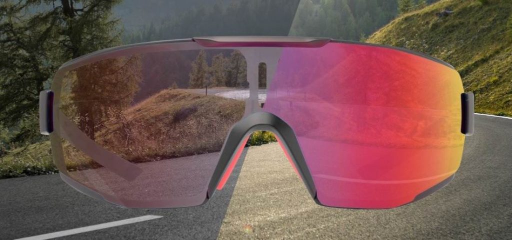 Occhiali da ciclismo con lente fotocromatica specchiata rossa per bici da corsa e mountain bike modello PERFORMANCE