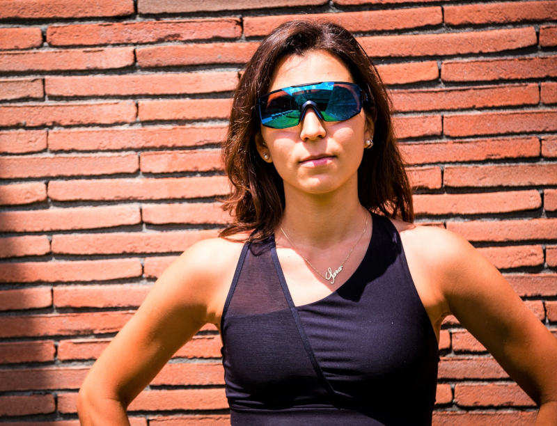 women's glasses for running and trail running with blue mirrored lenses model performance