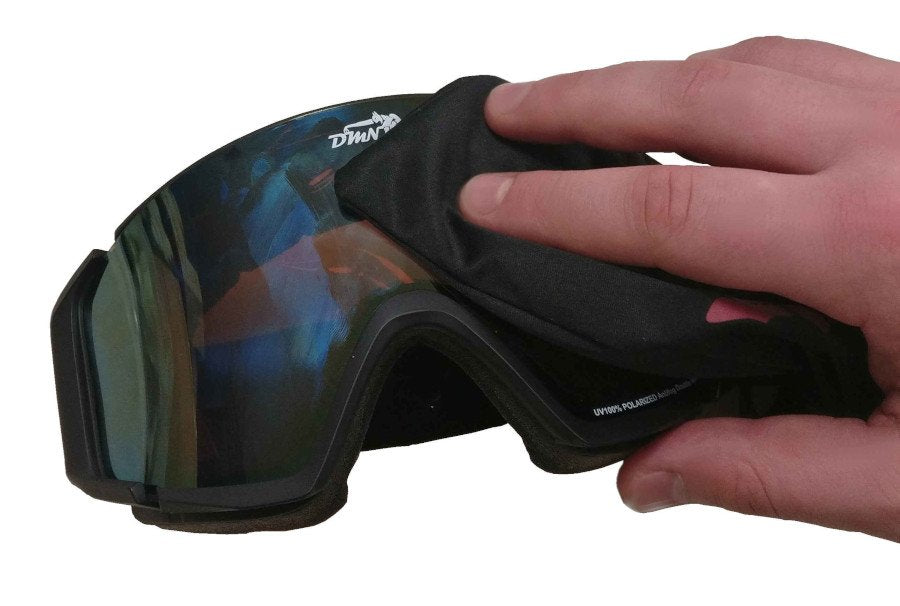 pulire la lente della tua maschera da sci e snowboard