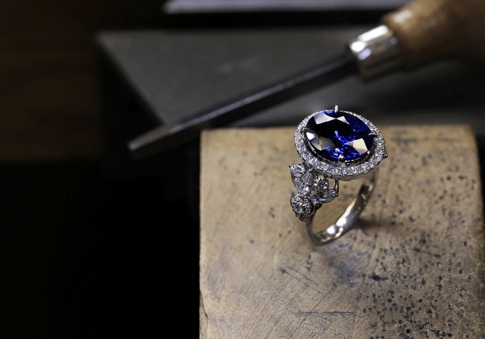 September Birthstone - The Sapphire - Blue sapphire ring workshop -