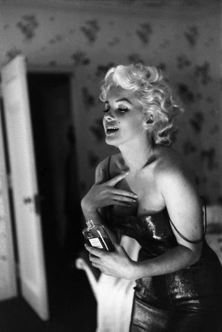 Marilyn Monroe wearing chanel parfum- Sahra. Nko