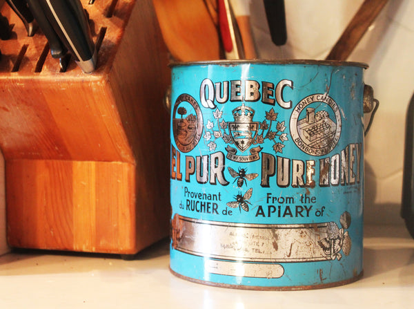 'from the apiary of' vintage quebec canadian honey tin 'du rucher de' boite de conserve vintage antique miel québecois