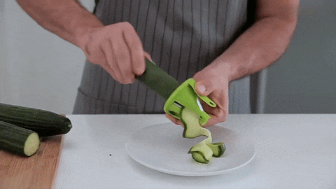 The Spiralizer Pro – Turns veggies into 4 unique cuts in under 30 seconds